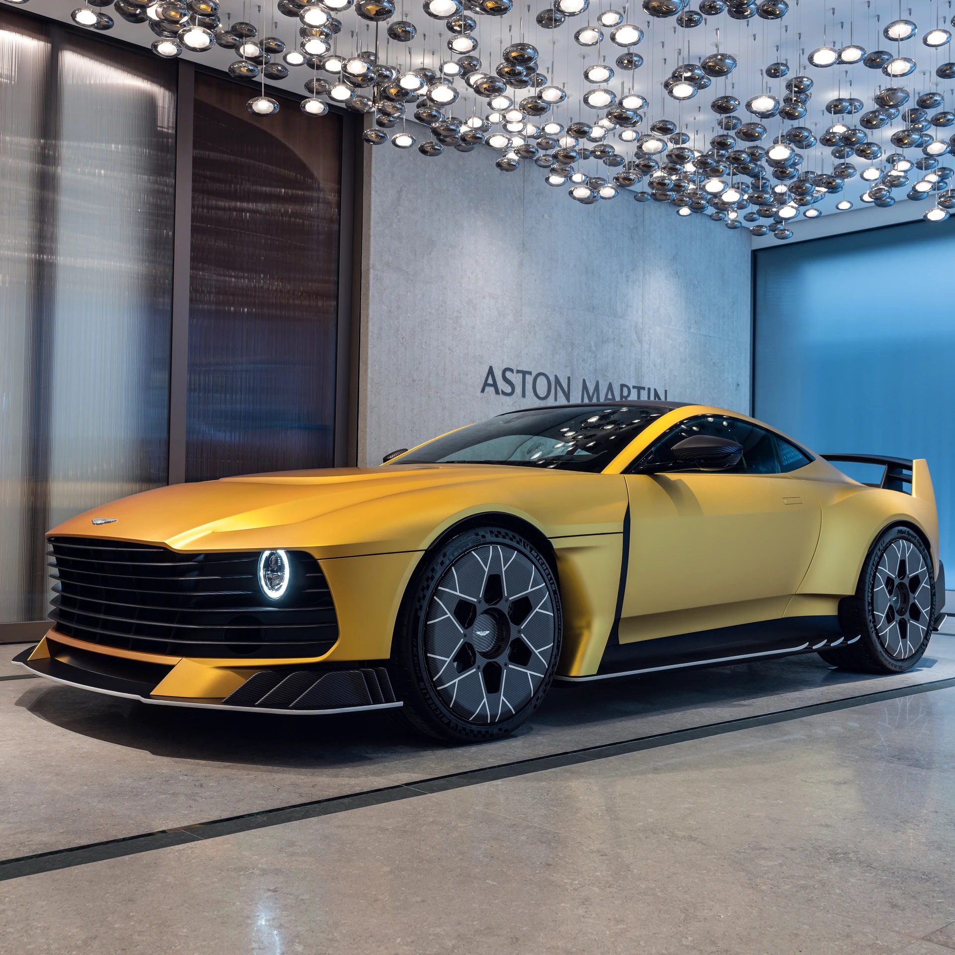 New and Luxury Cars